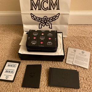 MCM Mini Zipped Wallet